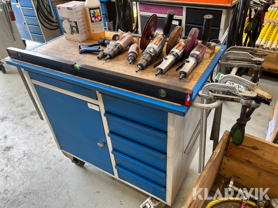 Værkstedvogn med udstyr