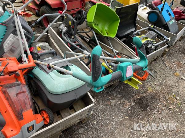 Blandet lot haveudstyr græsslåmaskiner kantklipper og fejemaskiner