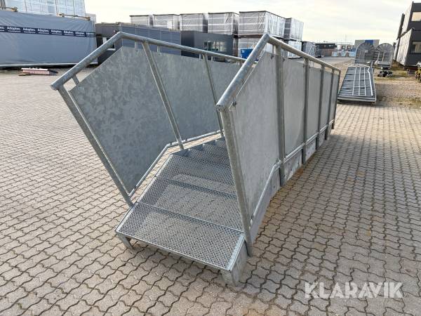 Trappe med gelænder