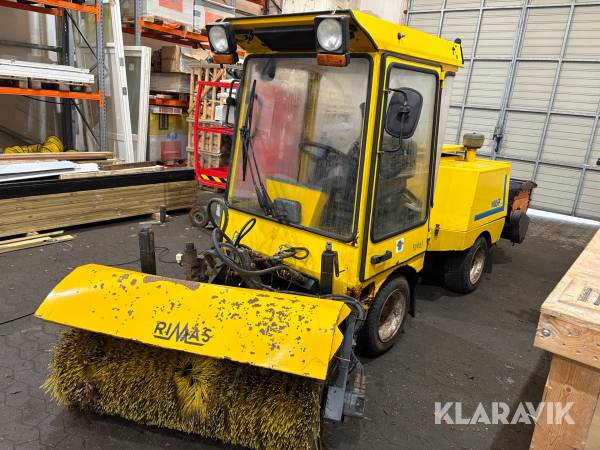 Redskabsbærer Rimas / Wulff W400 - med kost og Saltspreder