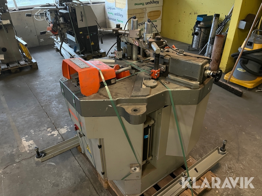 Hjørnepresser Elumatec EP 124