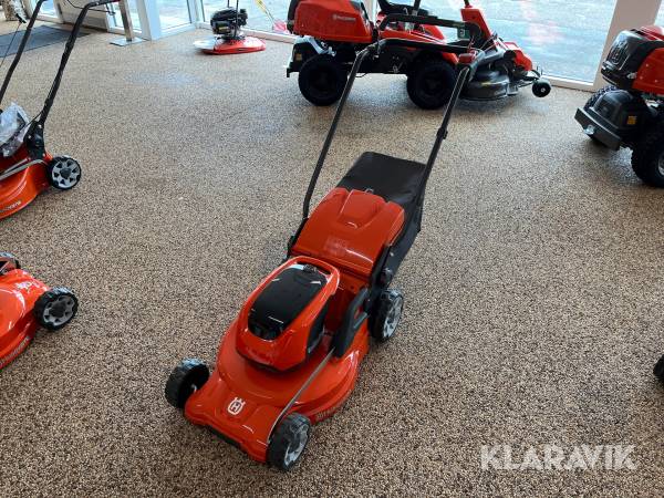 Græsslåmaskine Husqvarna LC 247i