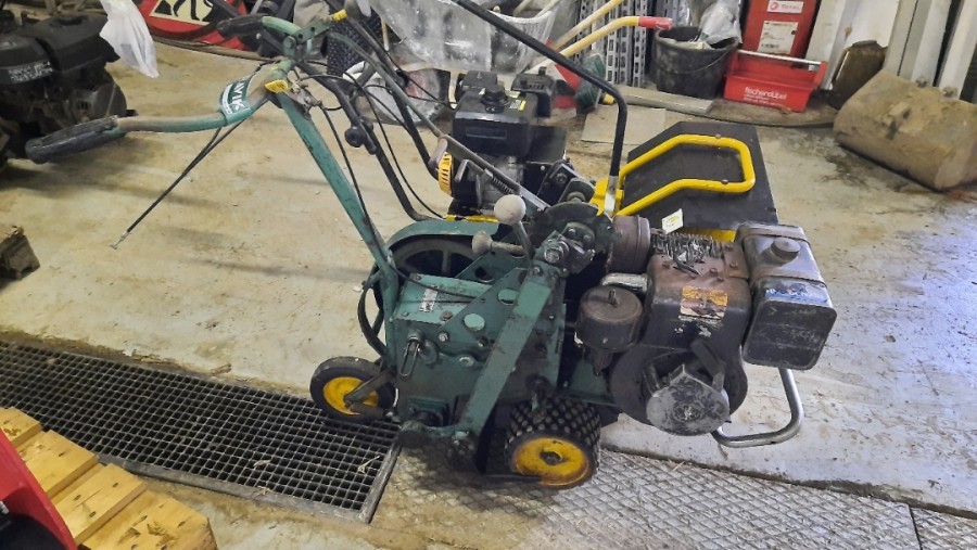 Skærer til rullegræs