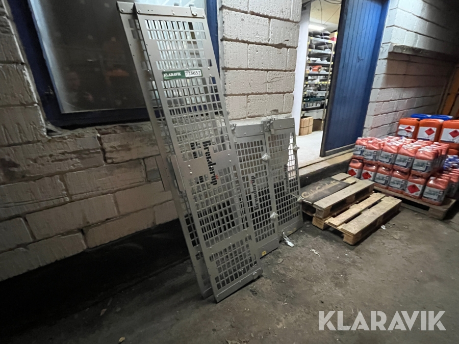 Trailer Brenderup sider