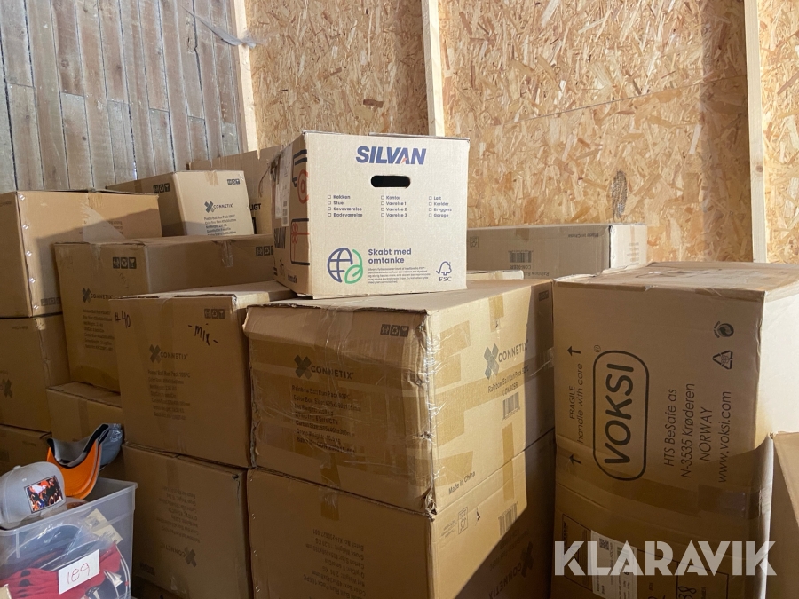 Assorteret tøj, Køge, Klaravik auktioner