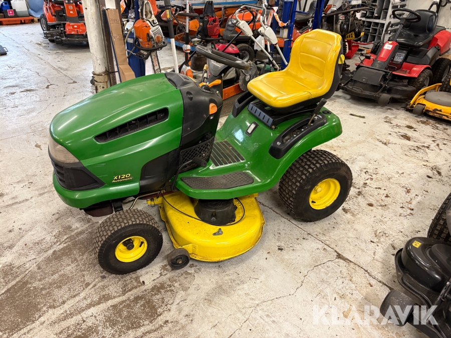 Græsslåmaskine John Deere X120
