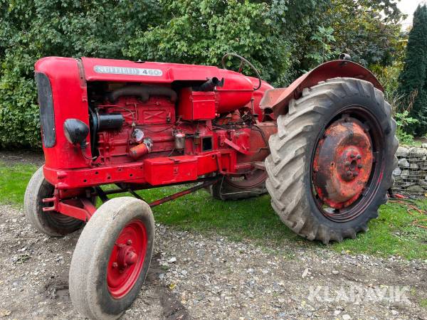Veterantraktor Nuffield 460