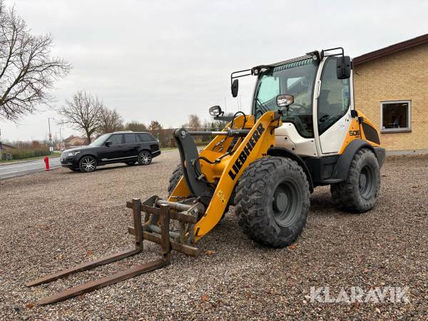 Gummiged Liebherr L506 compact