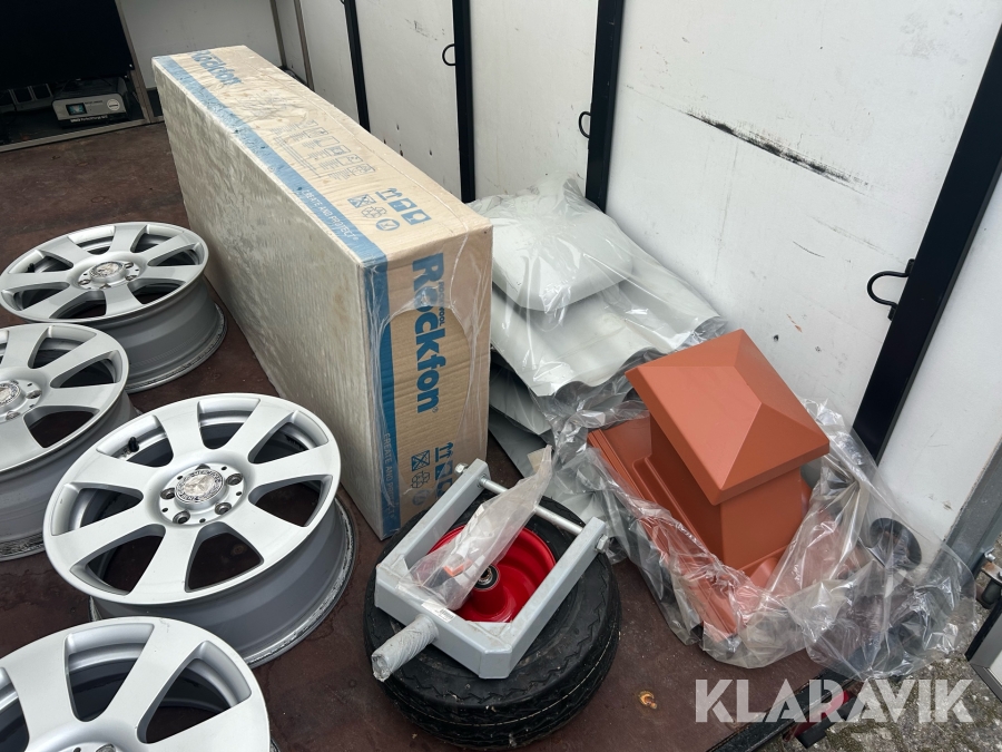 Taghætter / loftplader Tropic On Stock.