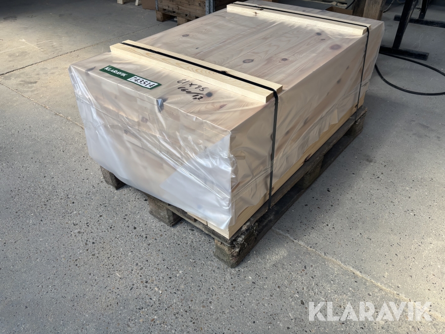 Høvlede brædder,  160 styk