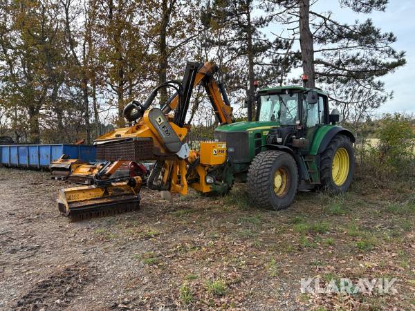 Traktor John Deere 6630 med rabatklipper