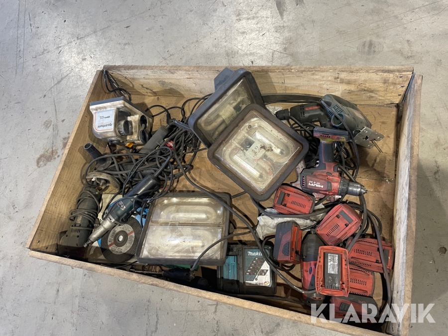 Blandet værktøj og lamper