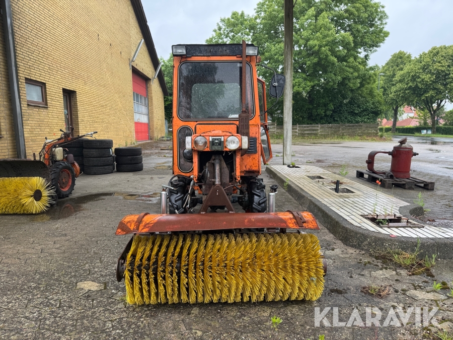 Kompakt traktor Kubota B7 100 HD