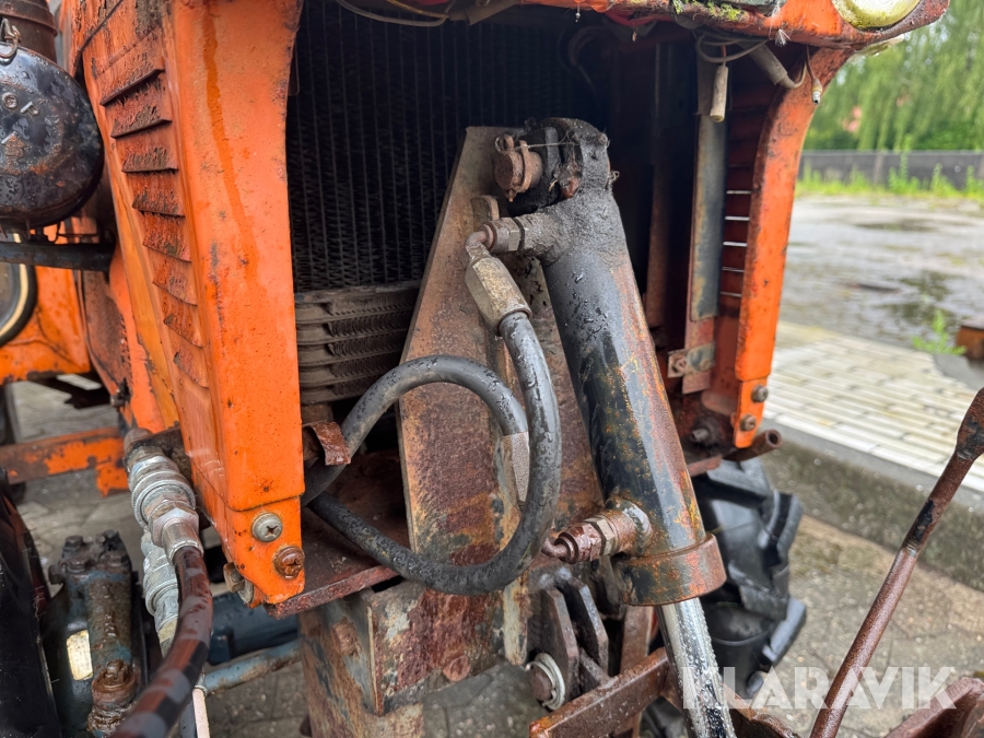 Kompakt traktor Kubota B7 100 HD