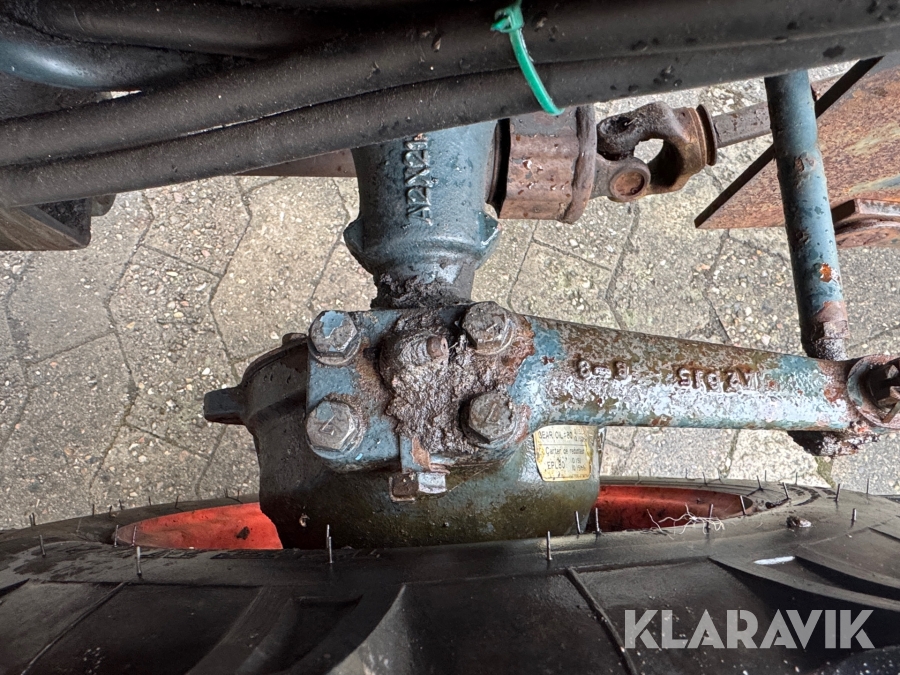 Kompakt traktor Kubota B7 100 HD