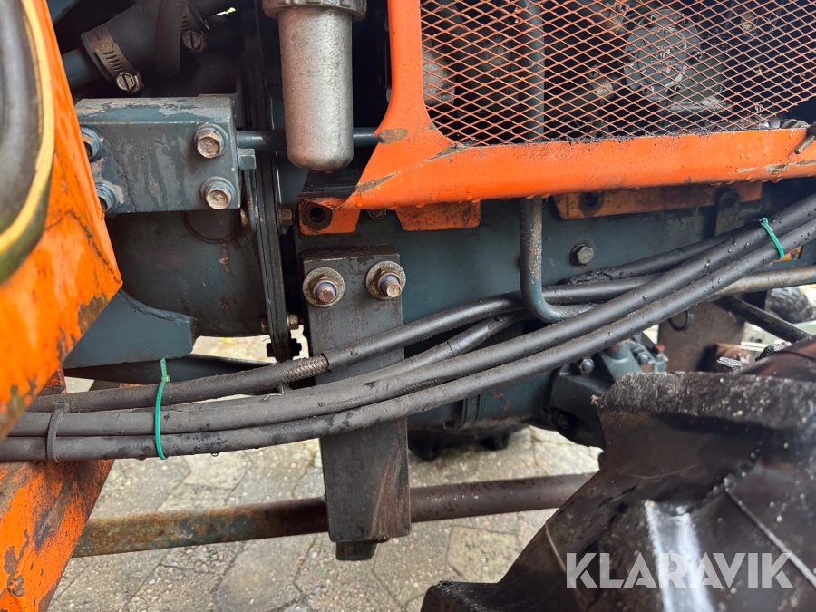 Kompakt traktor Kubota B7 100 HD