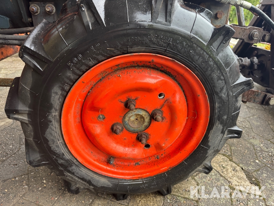 Kompakt traktor Kubota B7 100 HD
