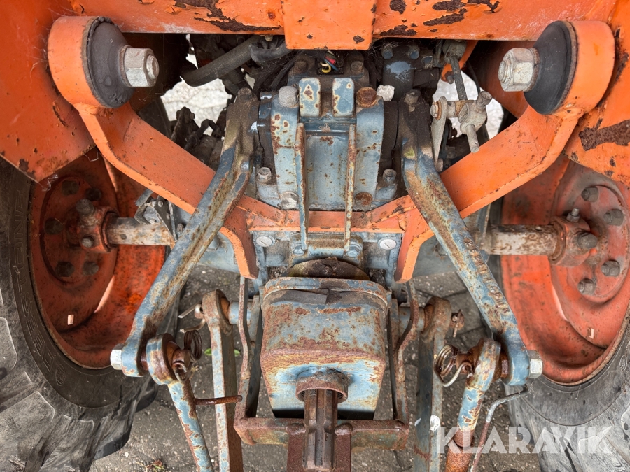 Kompakt traktor Kubota B7 100 HD