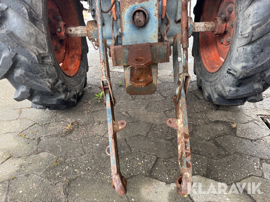 Kompakt traktor Kubota B7 100 HD
