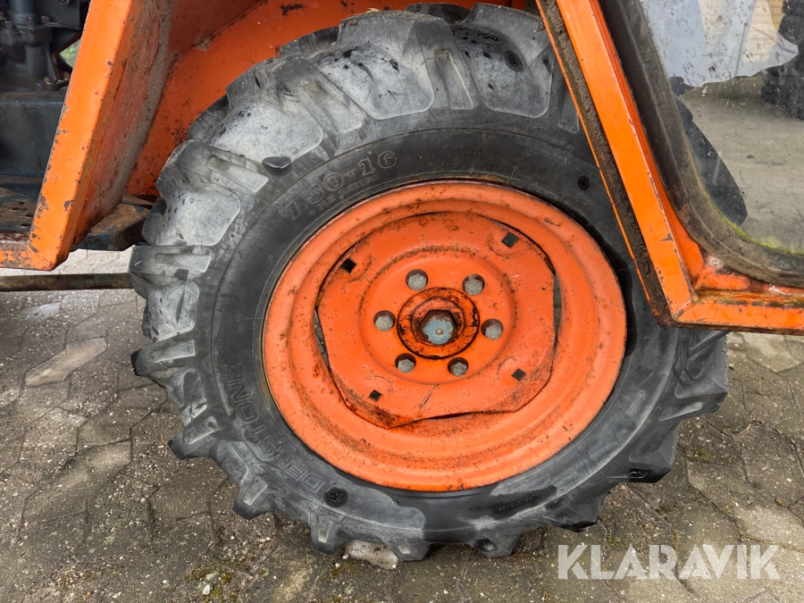 Kompakt traktor Kubota B7 100 HD