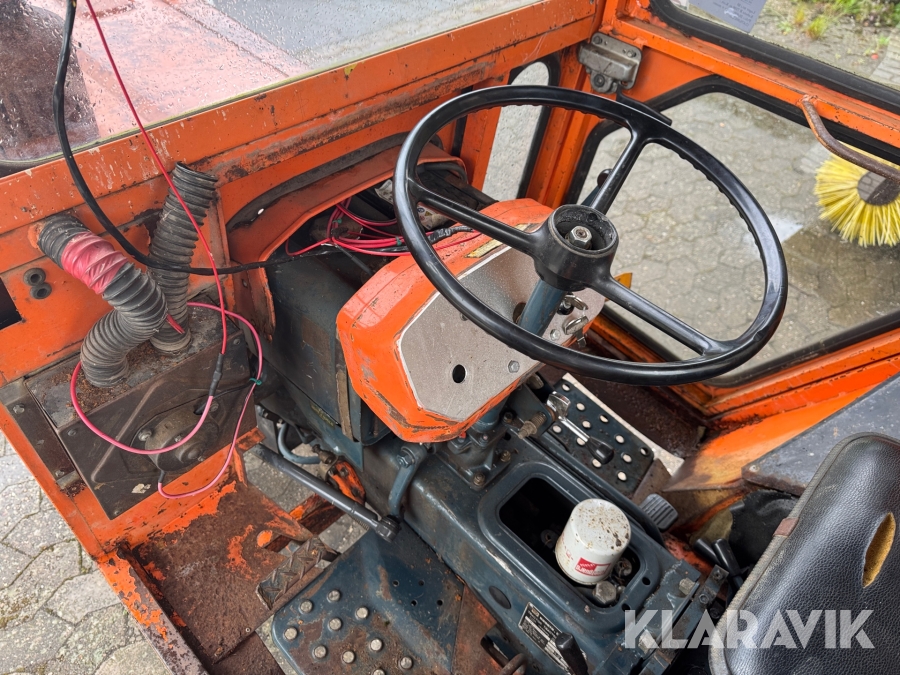 Kompakt traktor Kubota B7 100 HD