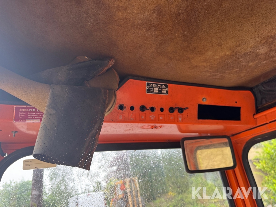 Kompakt traktor Kubota B7 100 HD