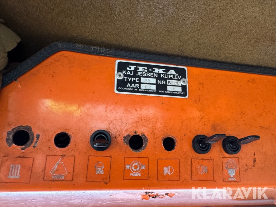 Kompakt traktor Kubota B7 100 HD
