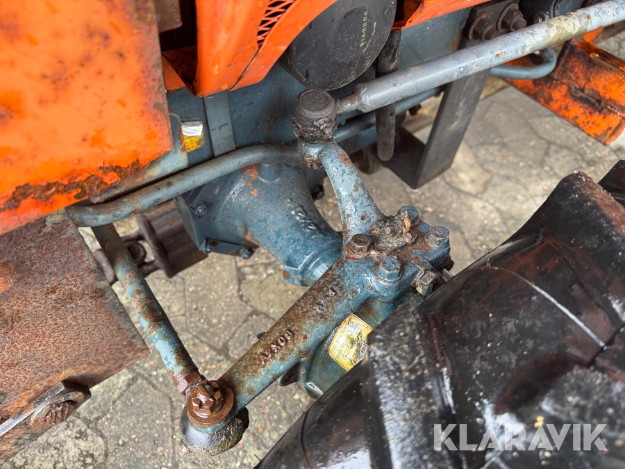 Kompakt traktor Kubota B7 100 HD