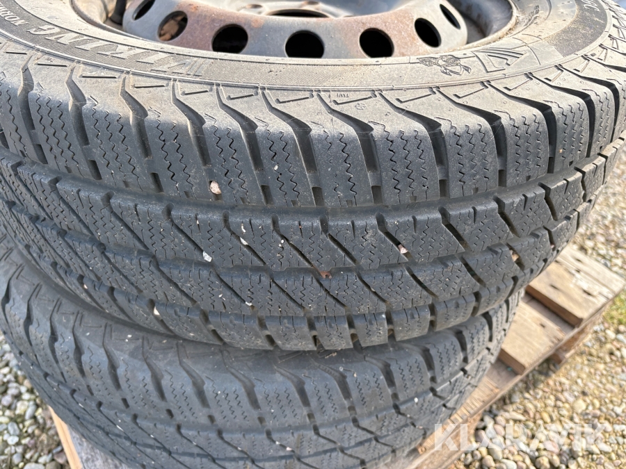 Dæk med fælge Viking Snowtech van