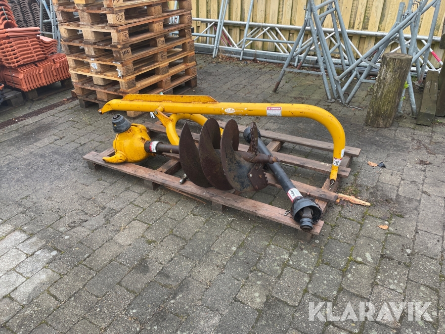 Bor og borevogn DANUSER F8