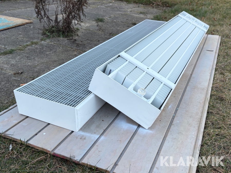 Radiatorer - gulvmonterede 2 styk