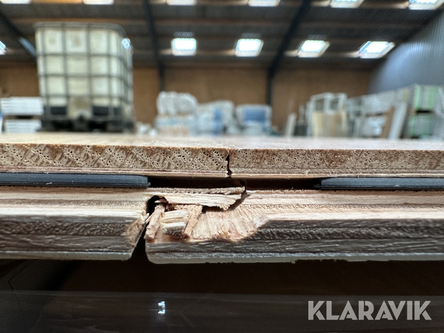 Moland Parket Loc+ Eg UV-matlak, Skive, Klaravik auktioner