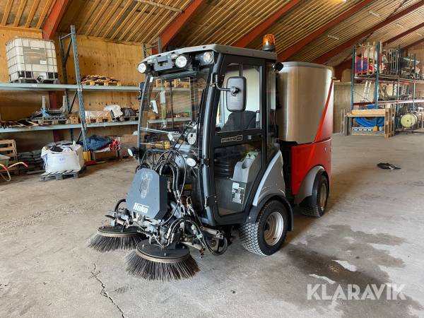 Fejesuge maskine Hako Citymaster 650 med saltlagespreder