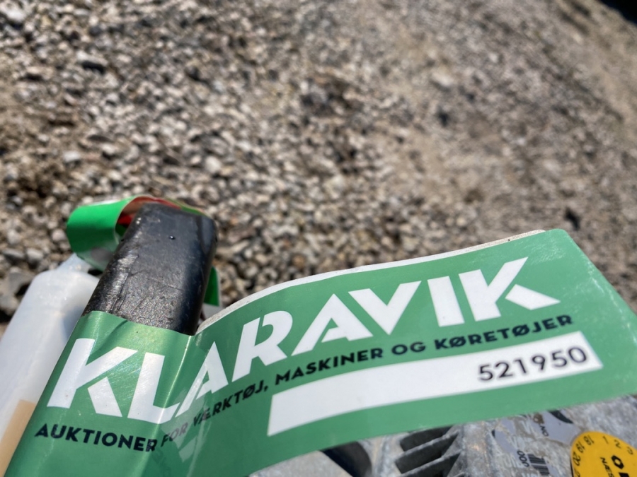 Klaravik Auktioner | Motorhammer