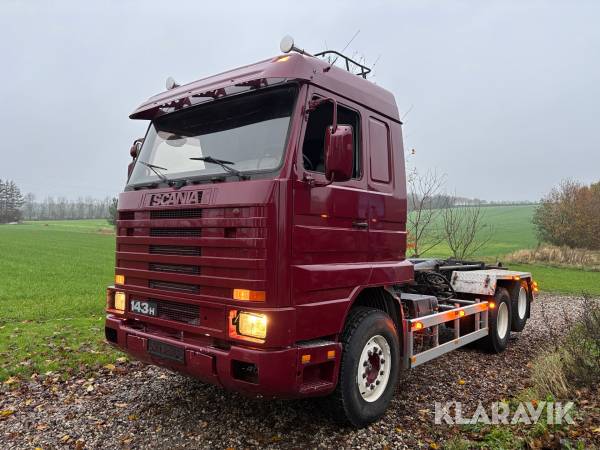 Lastbil Scania 143 H Streamline med kroghejs