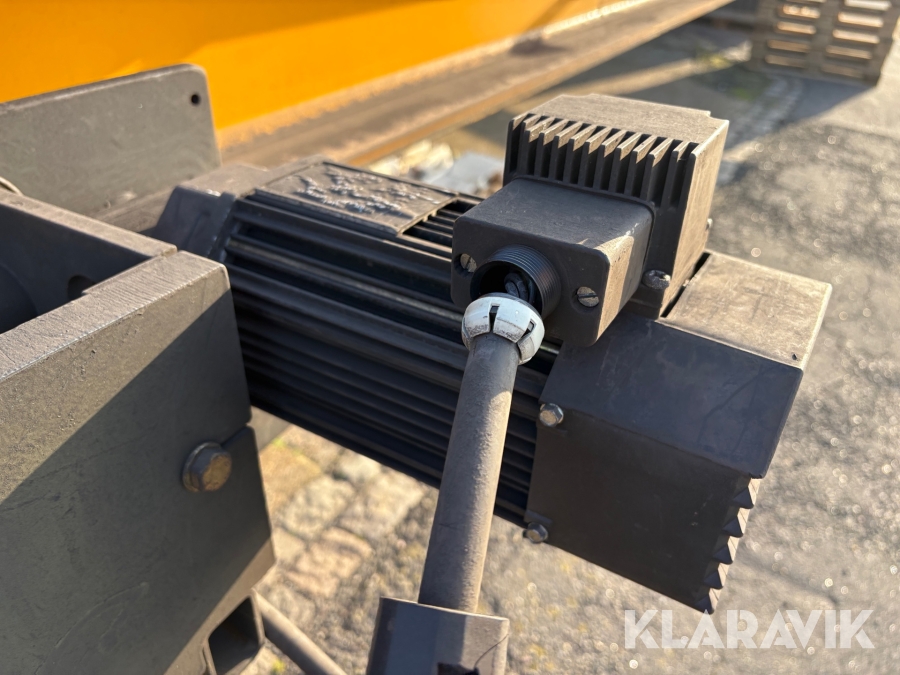 Travers Kran Krone 2,0 tons