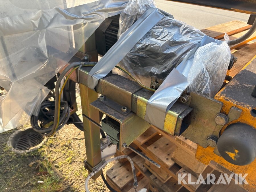 Travers Kran Krone 2,0 tons