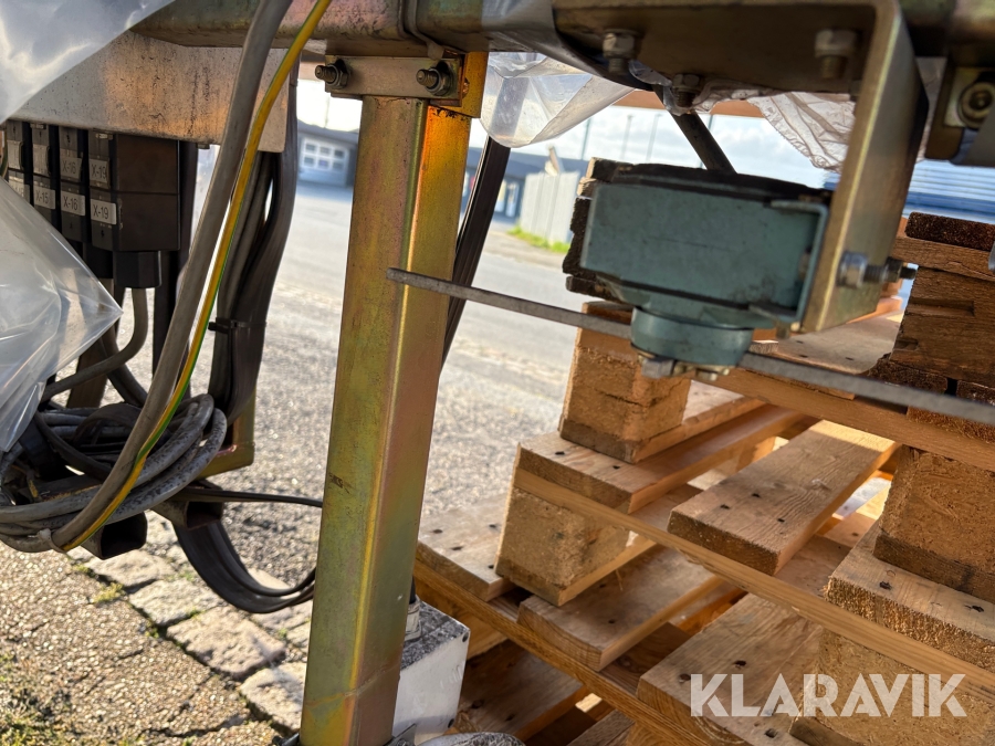 Travers Kran Krone 2,0 tons