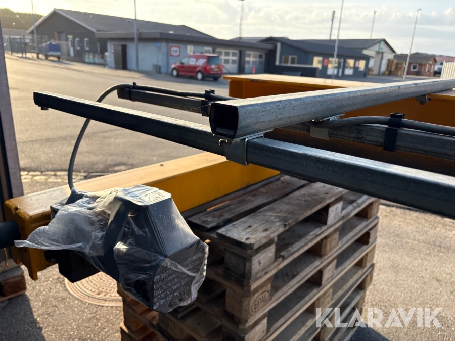 Travers Kran Krone 2,0 tons