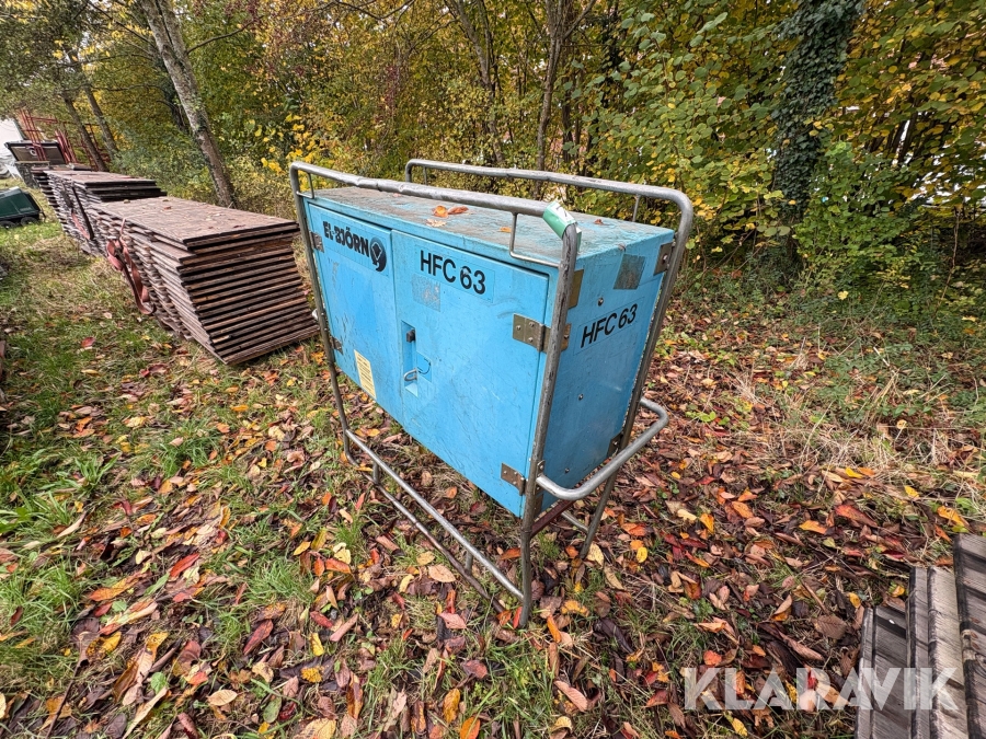 El skab El Bjørn Hfc63