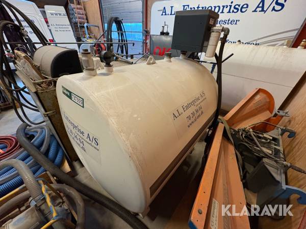 Olietank med pumpe 1.500 L ROUG