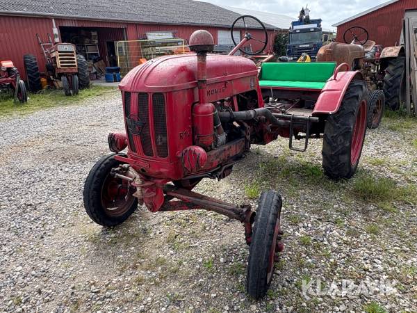 Traktor Hanomag R12