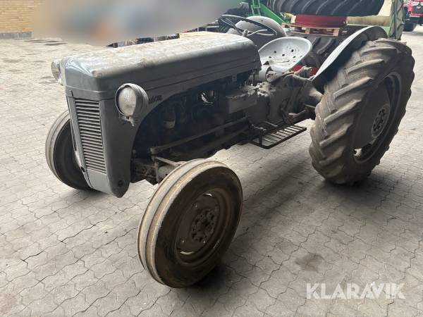Veterantraktor Ferguson 35