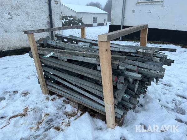 Stilladsudstyr Tammet ca 50 dele