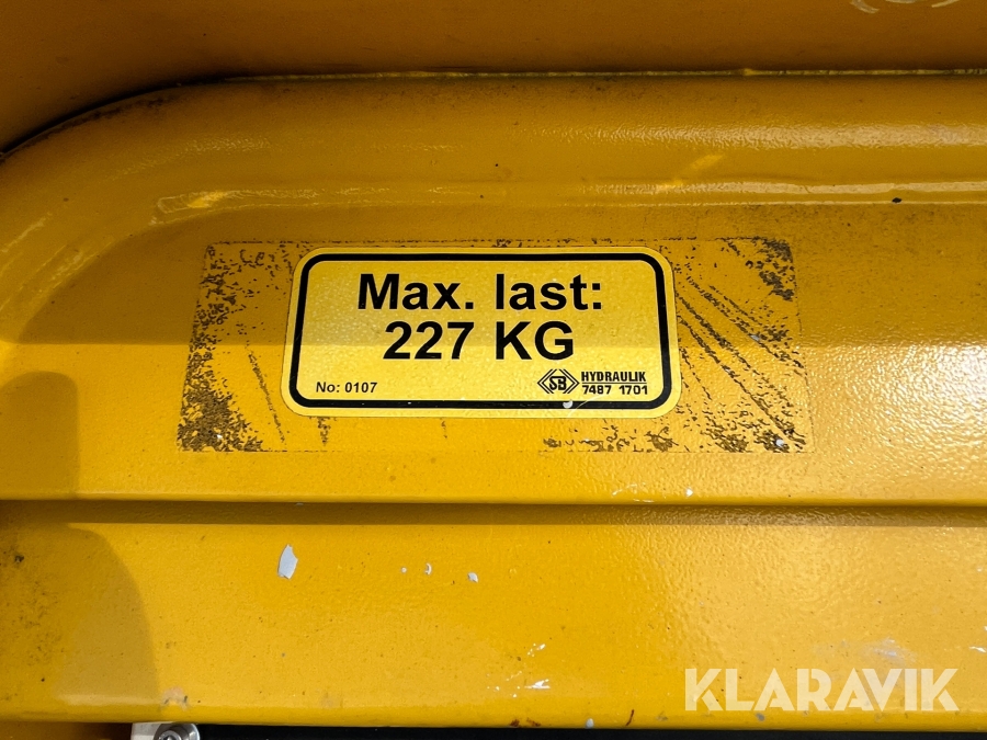 Bomlift NIGTYLIFT HR 15