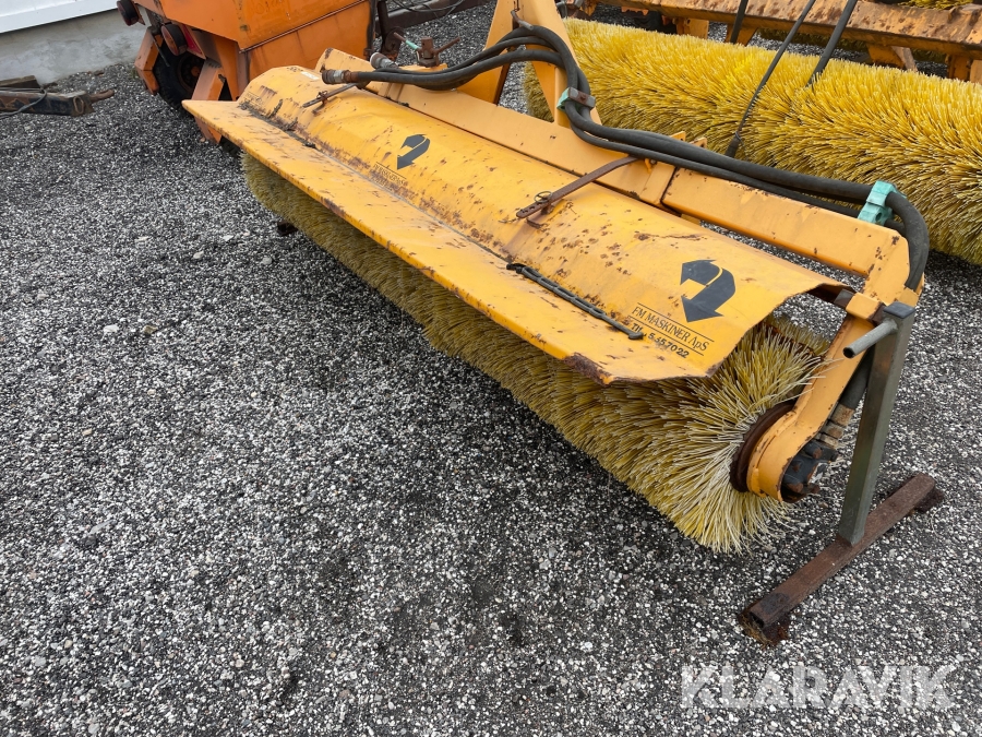 FM Maskiner MF 390 T hydraulisk kost til traktor FM