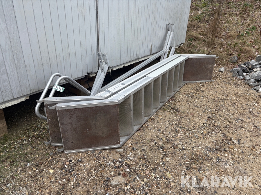 Stilladstrapper med gelænder