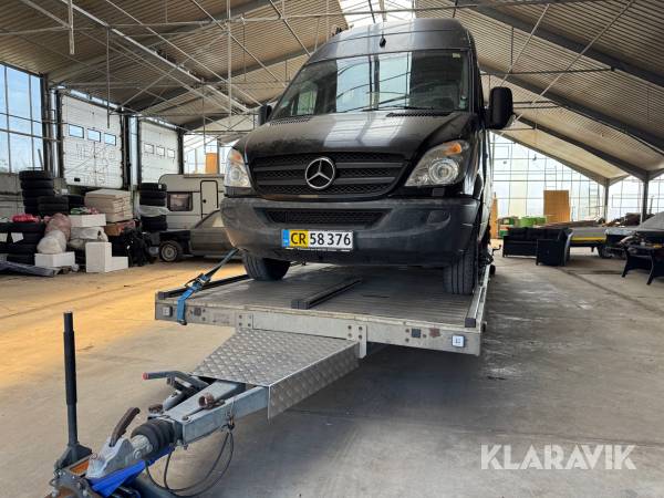 Varevogn og trailer Mercedes-Benz