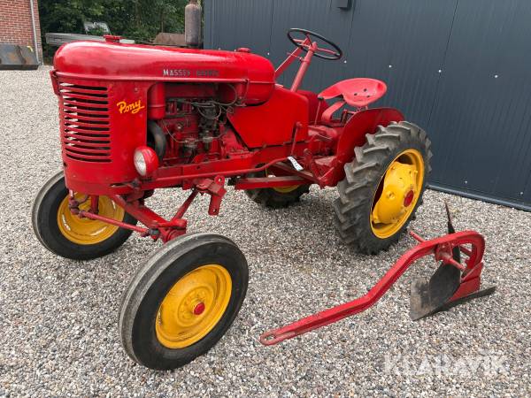 Veterantraktor Massey-Harris Pony