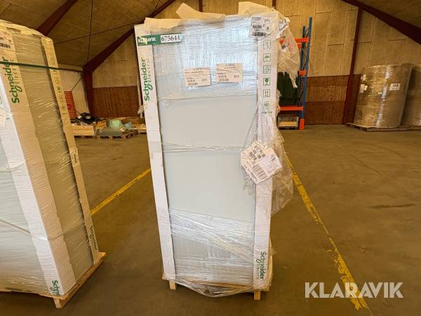 Gulvskab Schneider Electric NSYSM18840P